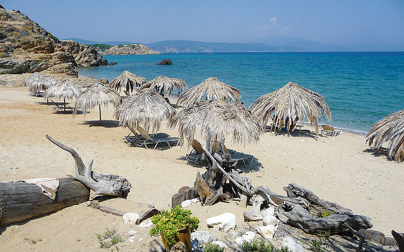 ein Bild des Agistros Strandes auf Skiathos