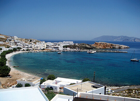 ein Bild von Folegandros mit Blick auf das Meer