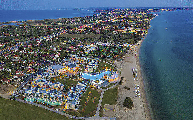 Nea Potidea, Portes Lithos Luxury Resort