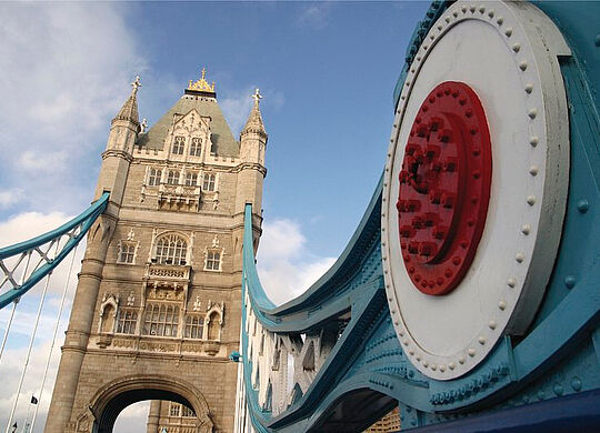 ein Bild der Tower Bridge in London