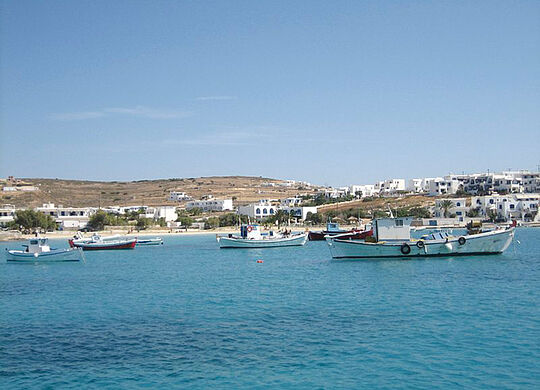 ein Bild von Antiparos mit Blick auf den Chora Strand