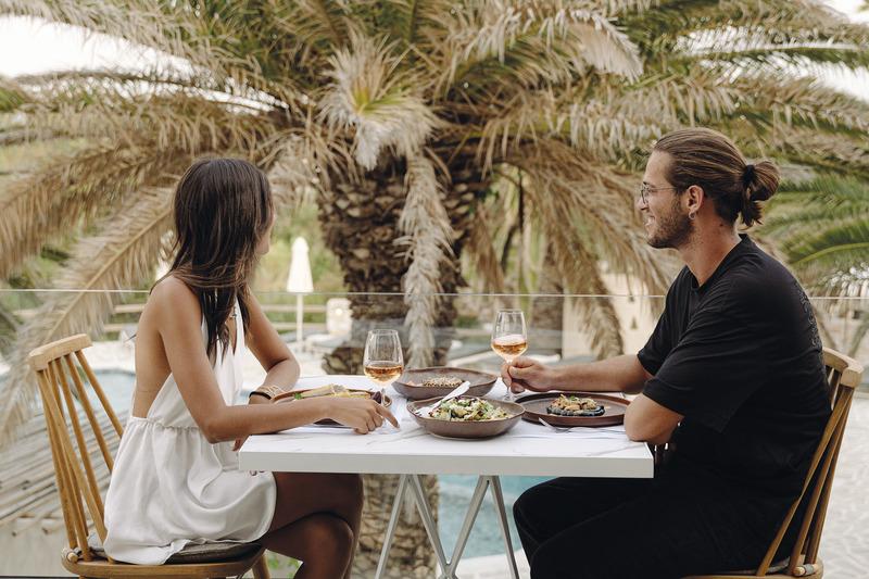 Paros, Pnoi Hotel